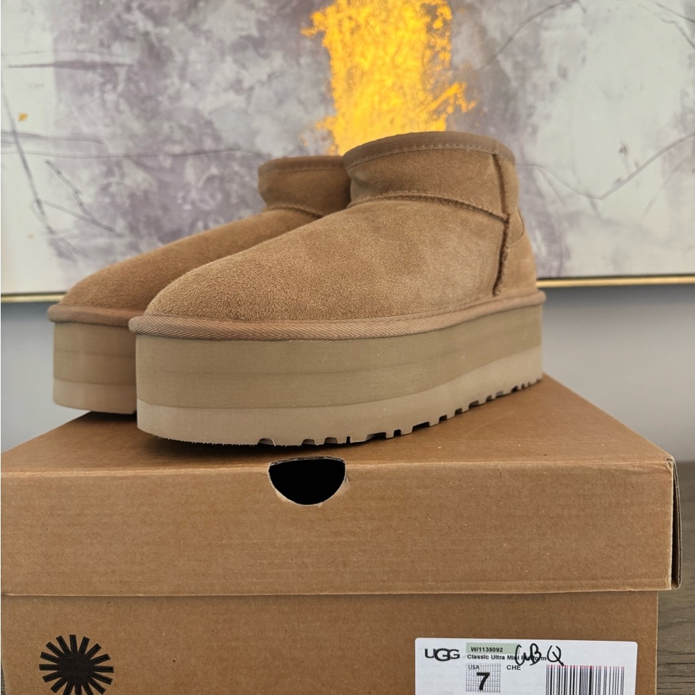 UGG CLassic Ultra Mini Reform Size 7 Chestnut